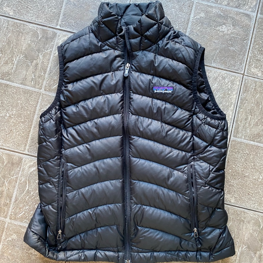 Women’s size small puff vest